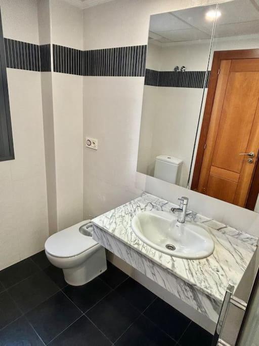 Apartamento Forum - Ciencias Granada Exteriér fotografie